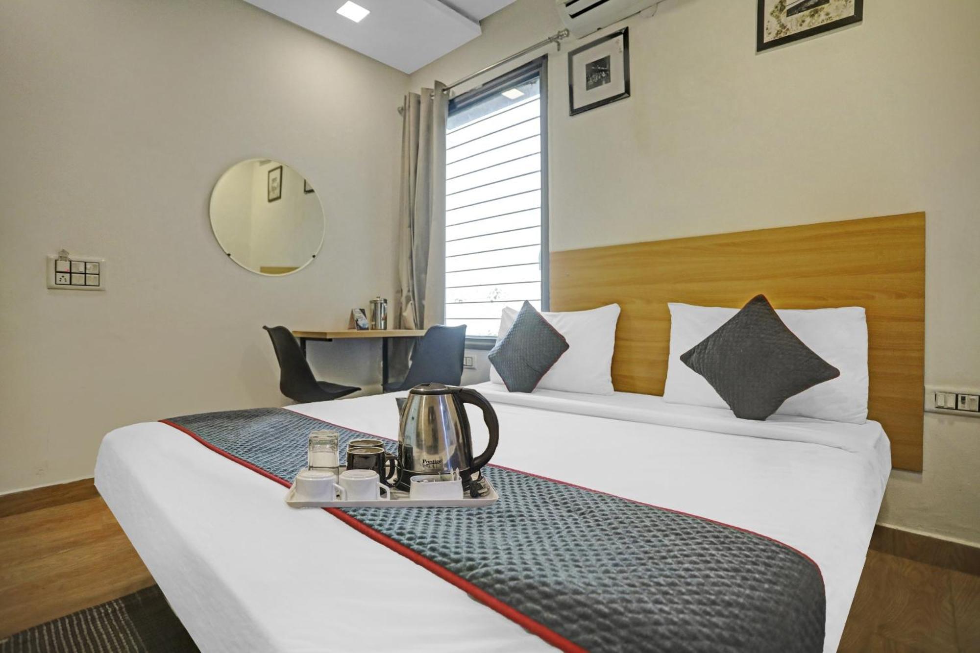 Super Townhouse Mannat Rohini 16 호텔 델리 외부 사진